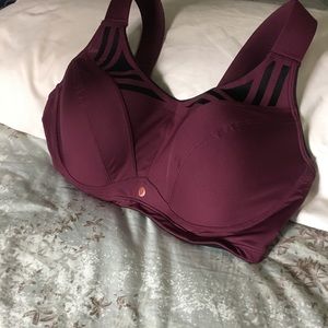 Livi high impact moisture wicking Sports Bra